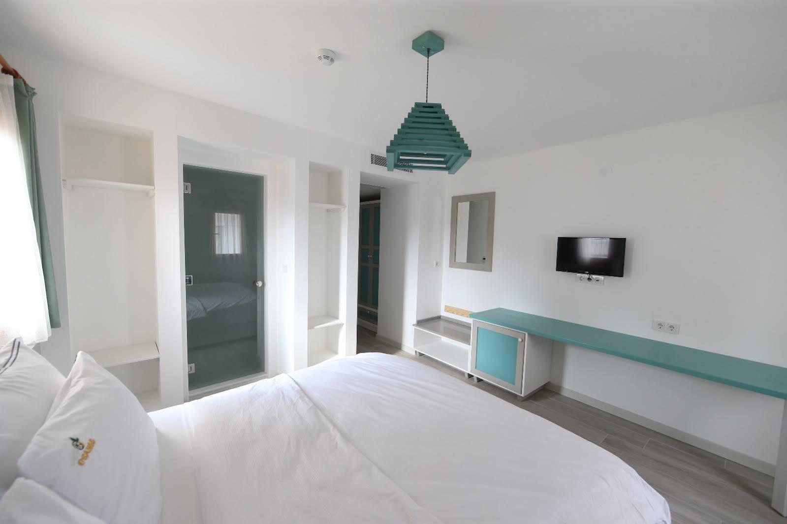 Hotel White Orange Smirne Esterno foto